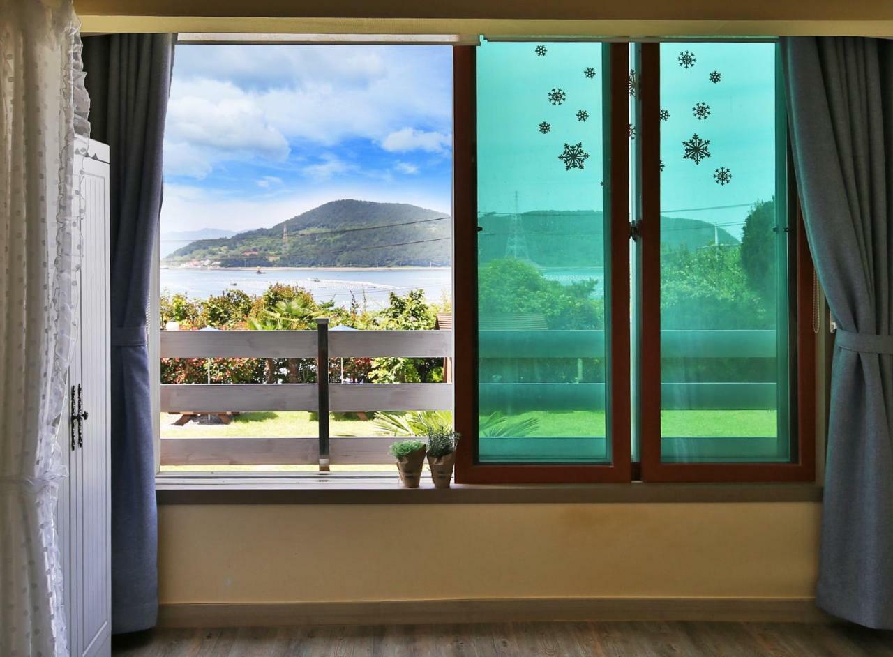 Tongyeong Paper Island Pension Ngoại thất bức ảnh