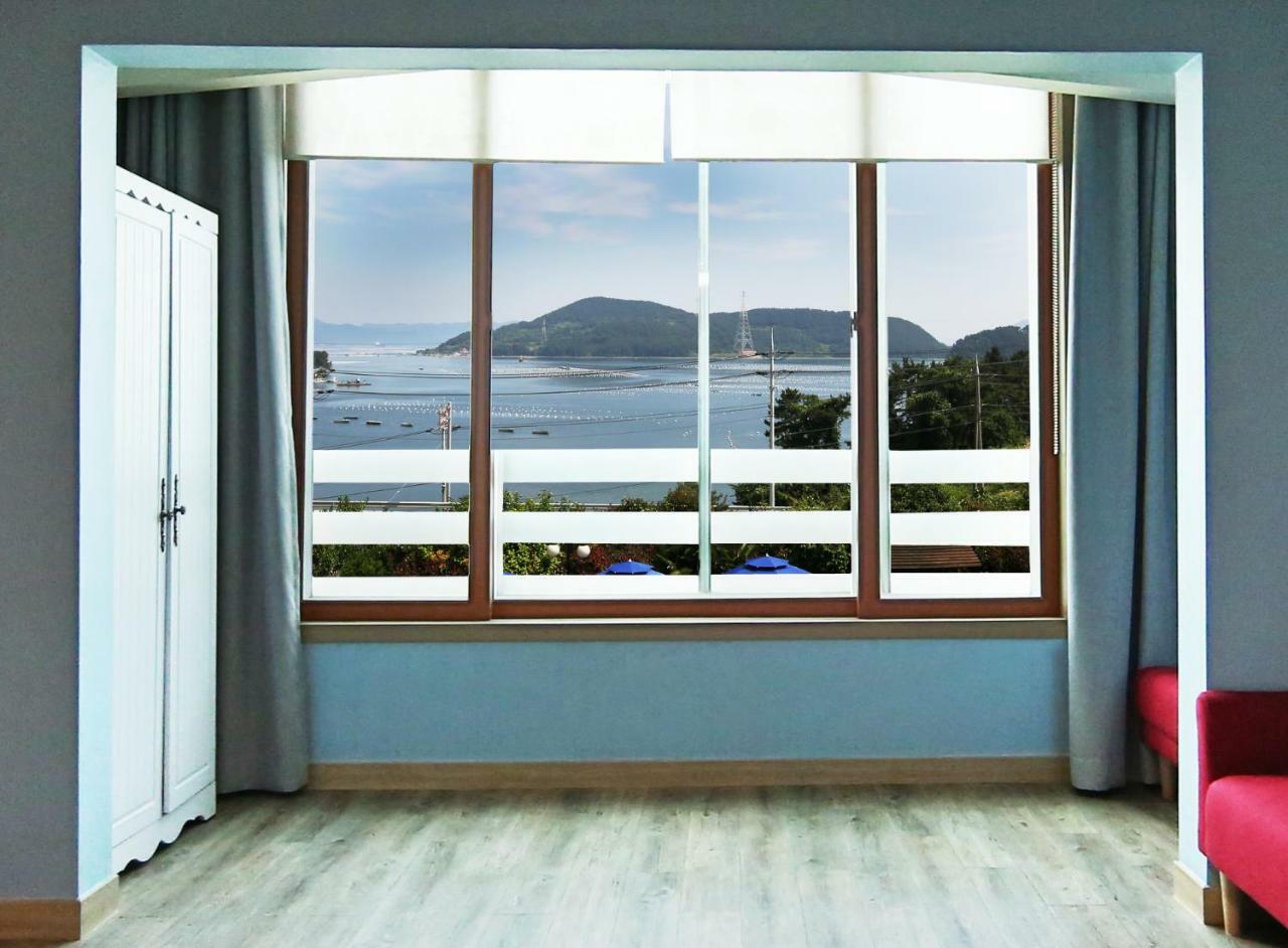 Tongyeong Paper Island Pension Ngoại thất bức ảnh