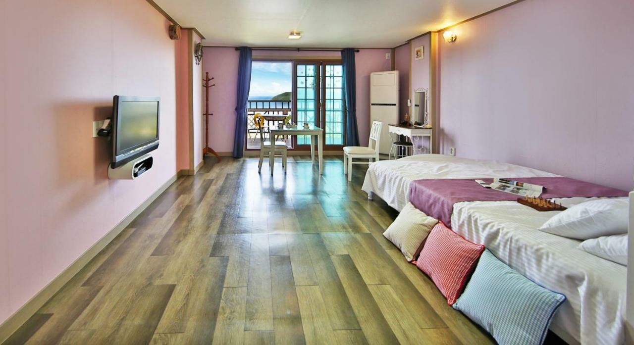 Tongyeong Paper Island Pension Ngoại thất bức ảnh