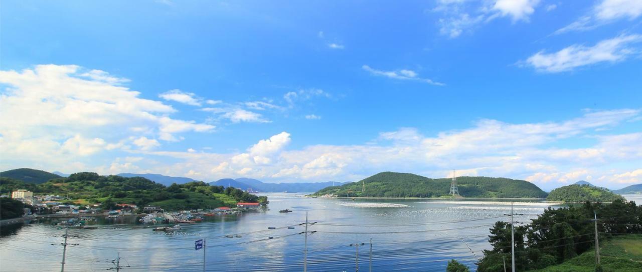 Tongyeong Paper Island Pension Ngoại thất bức ảnh