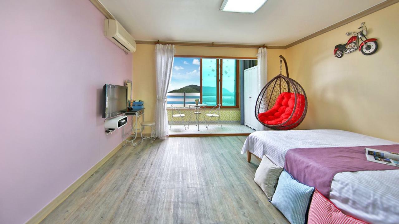 Tongyeong Paper Island Pension Ngoại thất bức ảnh