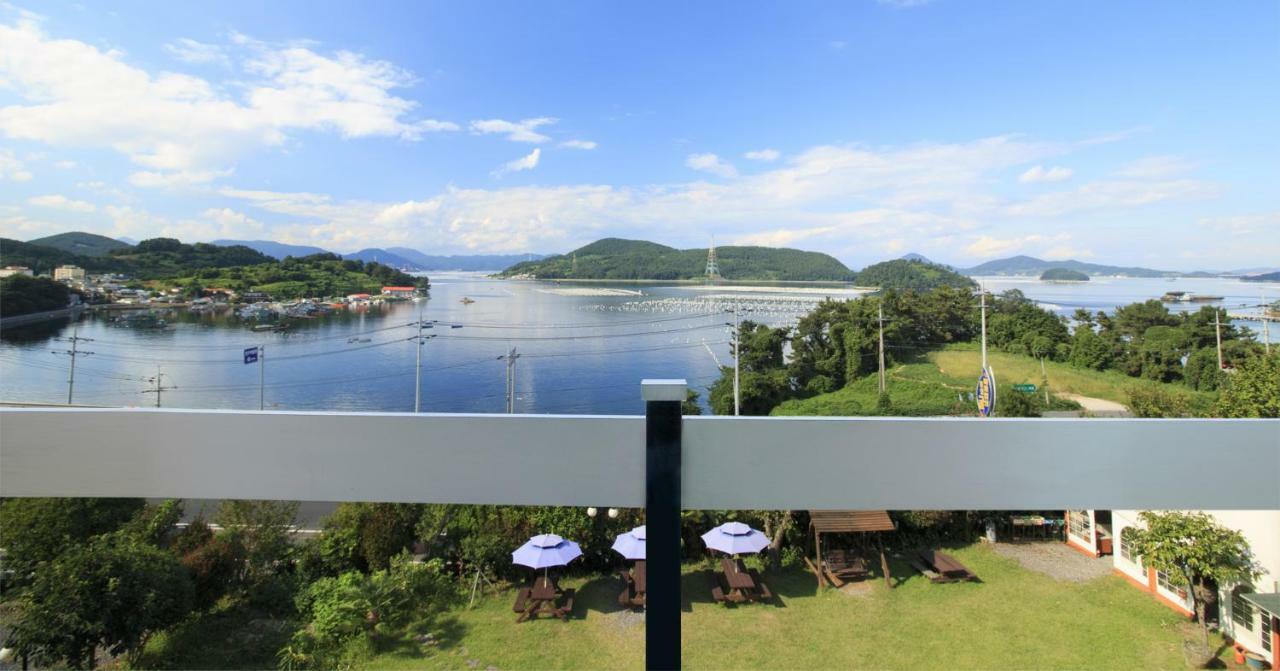 Tongyeong Paper Island Pension Ngoại thất bức ảnh